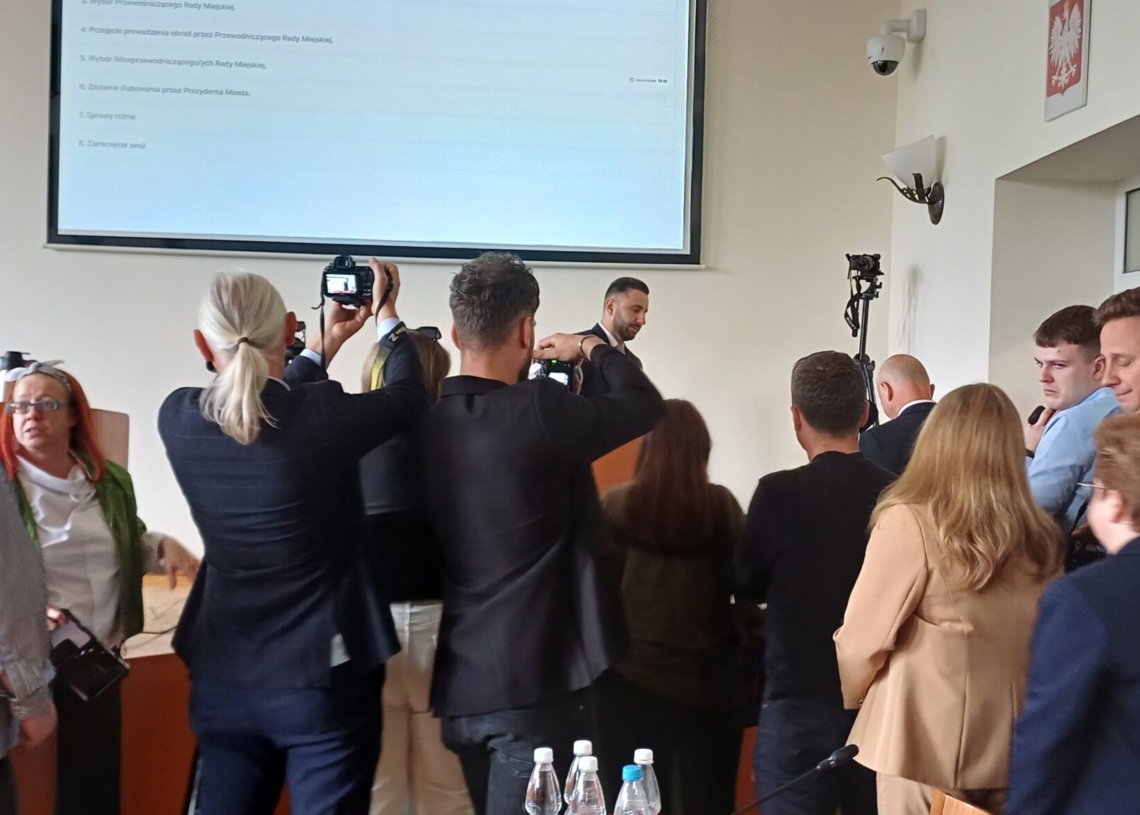 Pierwsza sesja nowej Rady Miejskiej w Bełchatowie – Partyk Marjan zaprzysiężony na prezydenta