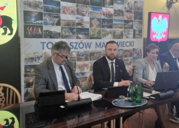 Pierwsza sesja Rady Miejskiej w Tomaszowie kontynuowana. Prezydent złożył przysięgę