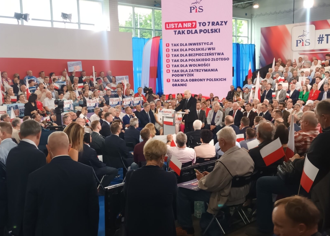 Tomaszów Mazowiecki. Kaczyński na konwencji, Morawiecki odwiedził hospicjum