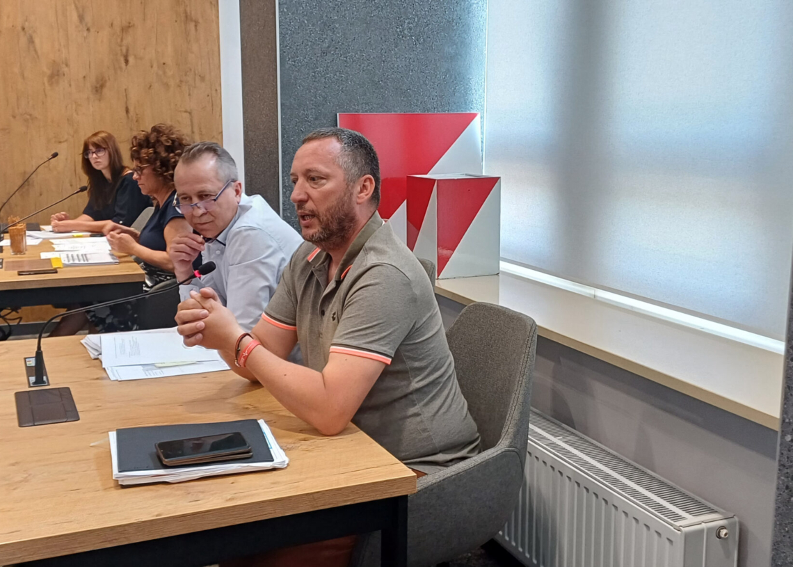 Mieszkańcy skarżą się na składowisko odpadów k. Radomska