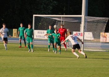 Hokejowe wyniki w 30. kolejce piłkarskiej III ligi