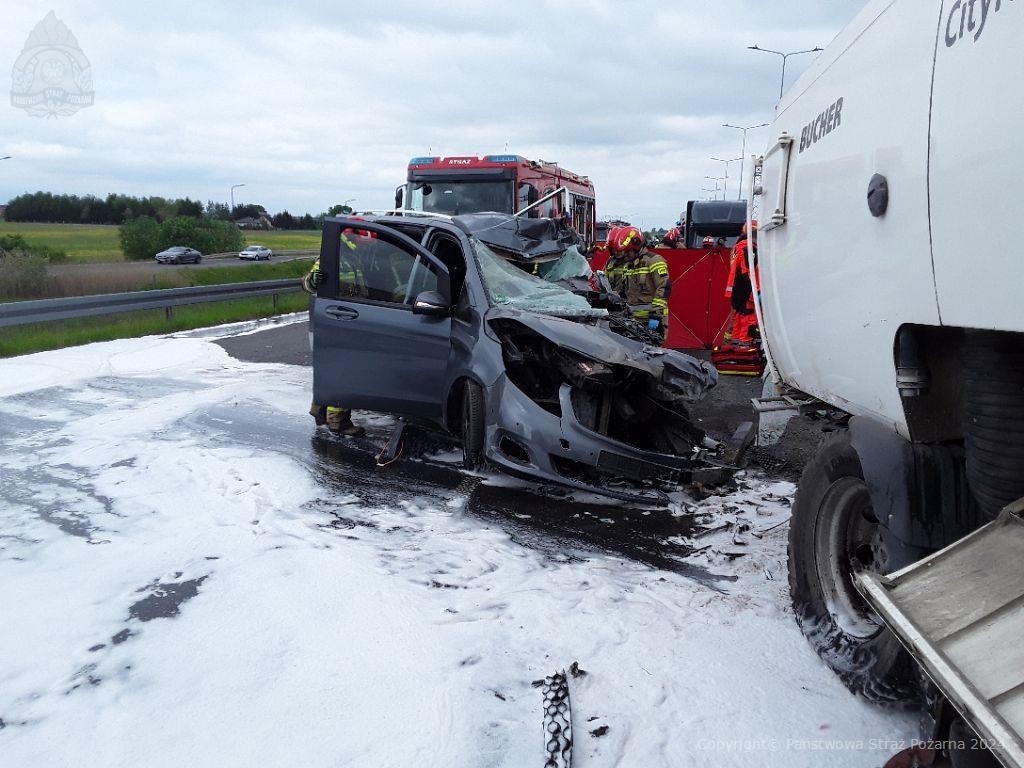 Wypadek na DK14. Nie żyje 35-latek