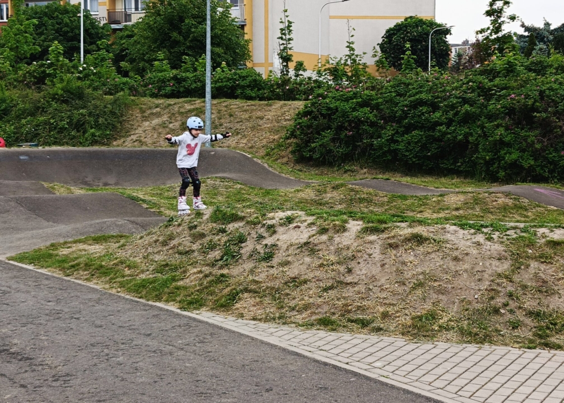 Zawody rolkowe na sieradzkim pumptracku