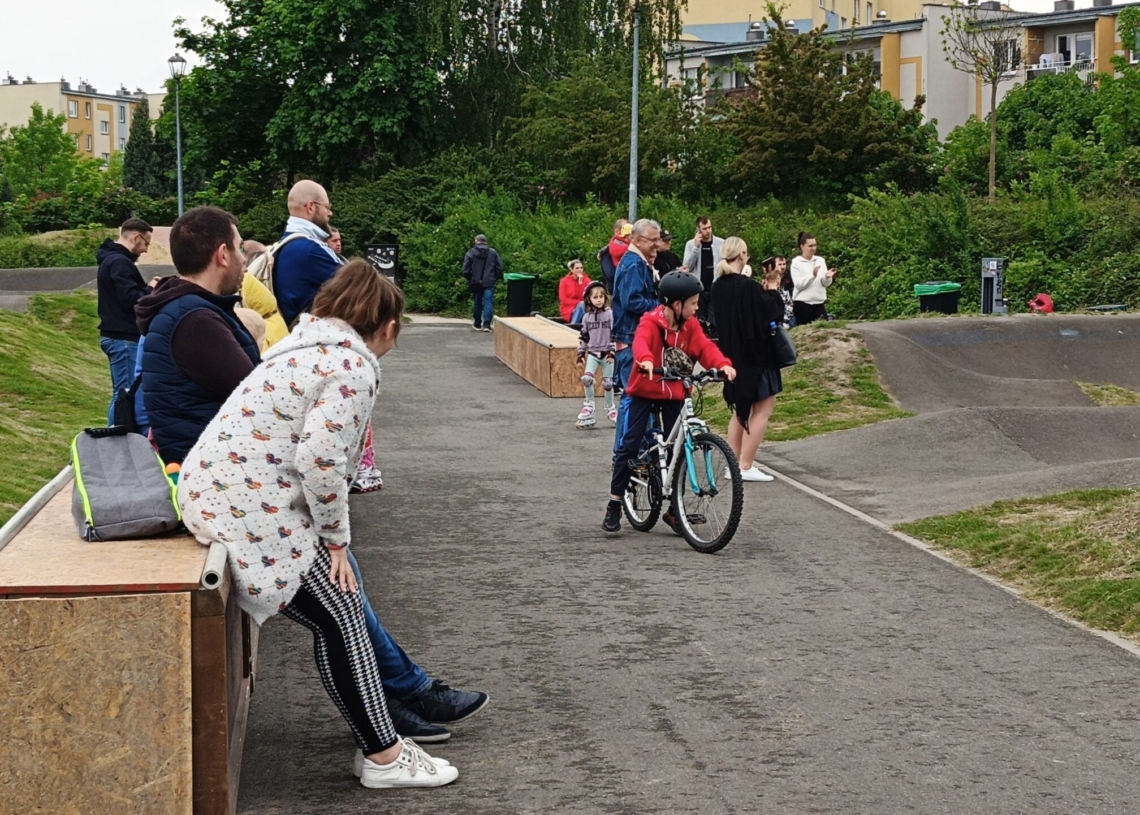 Zawody rolkowe na sieradzkim pumptracku