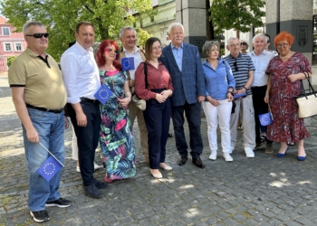 Kandydaci Lewicy do Europarlamentu spotkali się z mieszkańcami Sieradza