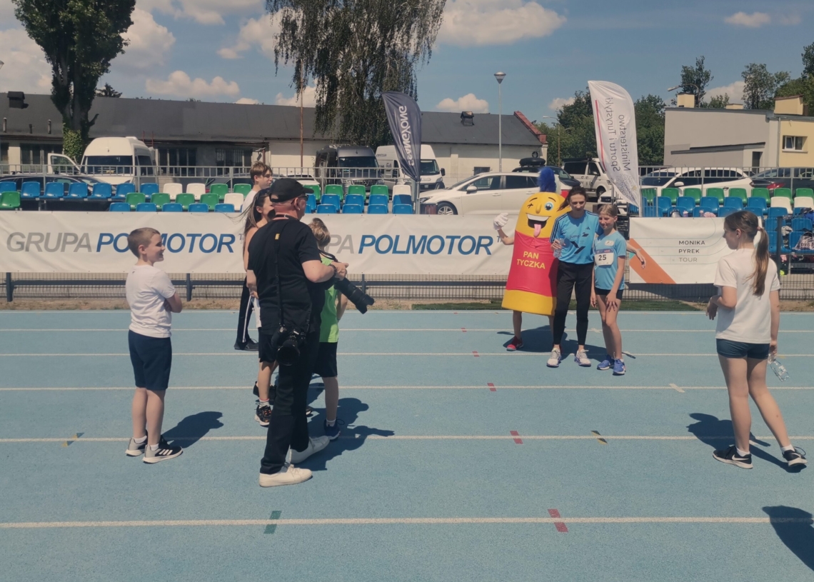 Monika Pyrek z wizytą na obiekcie Rudzkiego Klubu Sportowego [ZDJĘCIA, WIDEO]