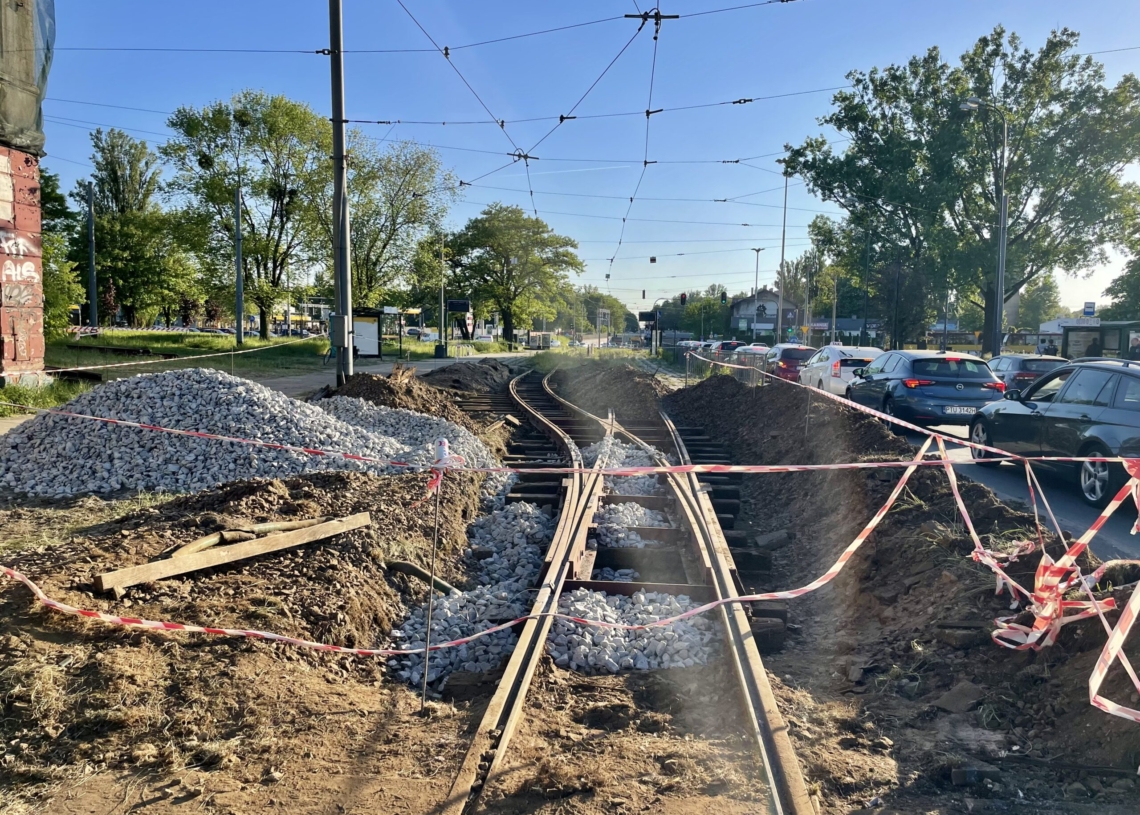 Rozpoczęła się budowa rozjazdu dla tramwajów linii 43 przy dawnej pętli Towarowa. Ich powrót na trasę ma nastąpić w lipcu