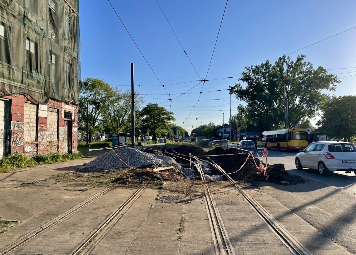 Rozpoczęła się budowa rozjazdu dla tramwajów linii 43 przy dawnej pętli Towarowa. Ich powrót na trasę ma nastąpić w lipcu