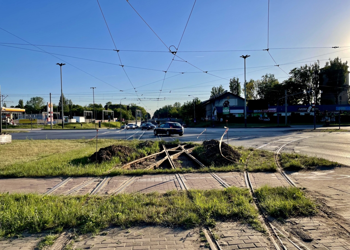 Rozpoczęła się budowa rozjazdu dla tramwajów linii 43 przy dawnej pętli Towarowa. Ich powrót na trasę ma nastąpić w lipcu