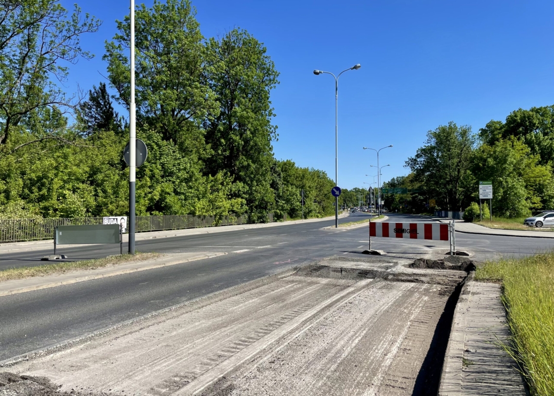 Pierwszy dzień remontu ul. Krakowskiej. Niewielu kierowców korzysta z objazdu wytyczonego przez miasto