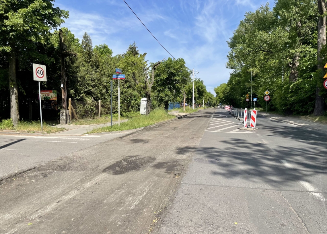 Pierwszy dzień remontu ul. Krakowskiej. Niewielu kierowców korzysta z objazdu wytyczonego przez miasto