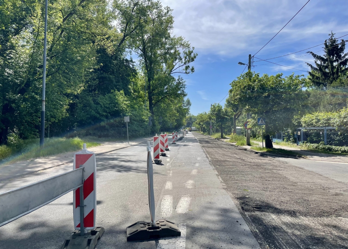 Pierwszy dzień remontu ul. Krakowskiej. Niewielu kierowców korzysta z objazdu wytyczonego przez miasto