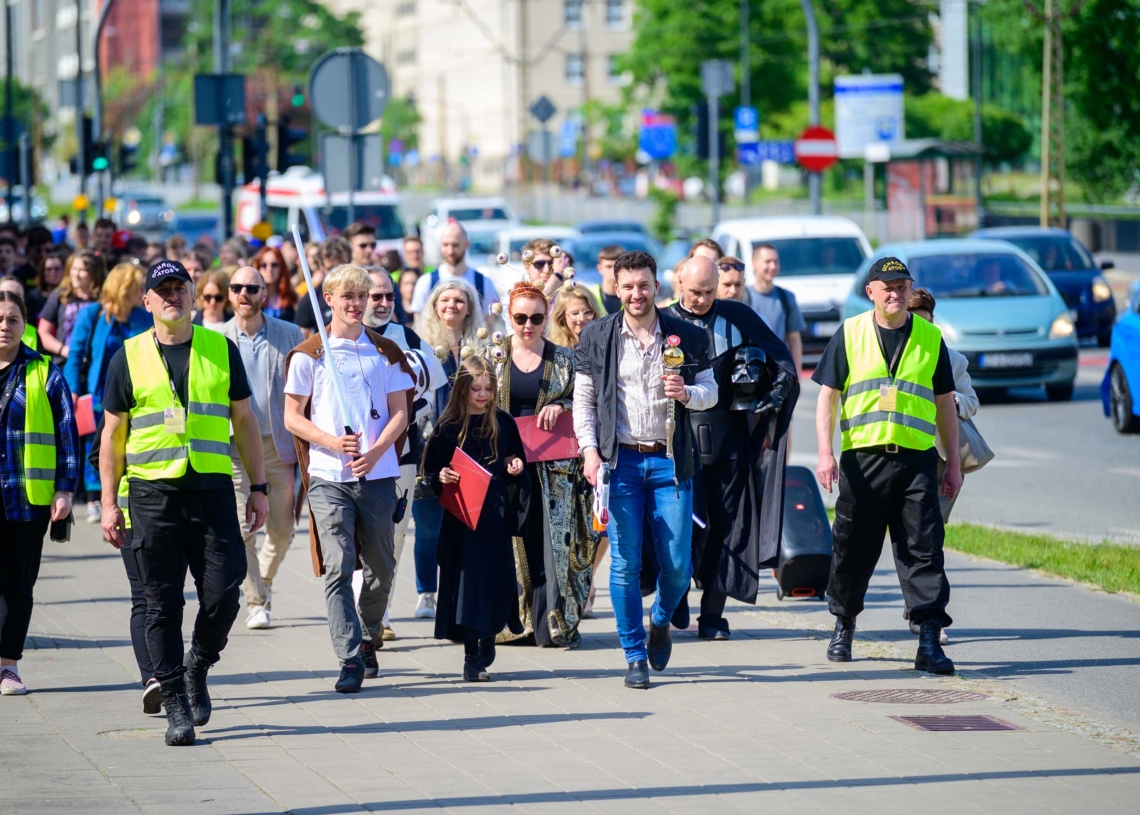 Pochód Juwenaliowy łódzkich studentów. Zmiany w rozkładach MPK-Łódź