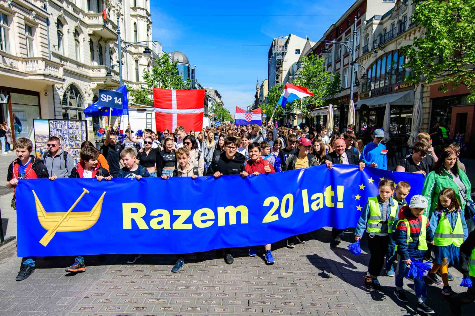 Przemarsz z okazji 20lecia Polski w UE Fot Sebastian Szwajkowski.54