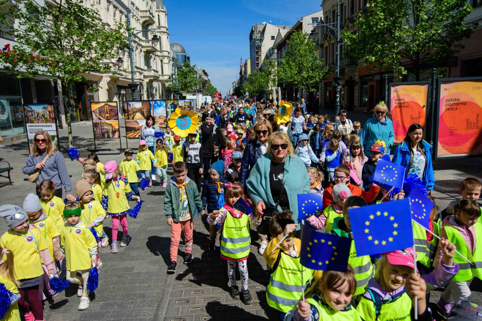 Przemarsz z okazji 20lecia Polski w UE Fot Sebastian Szwajkowski.60
