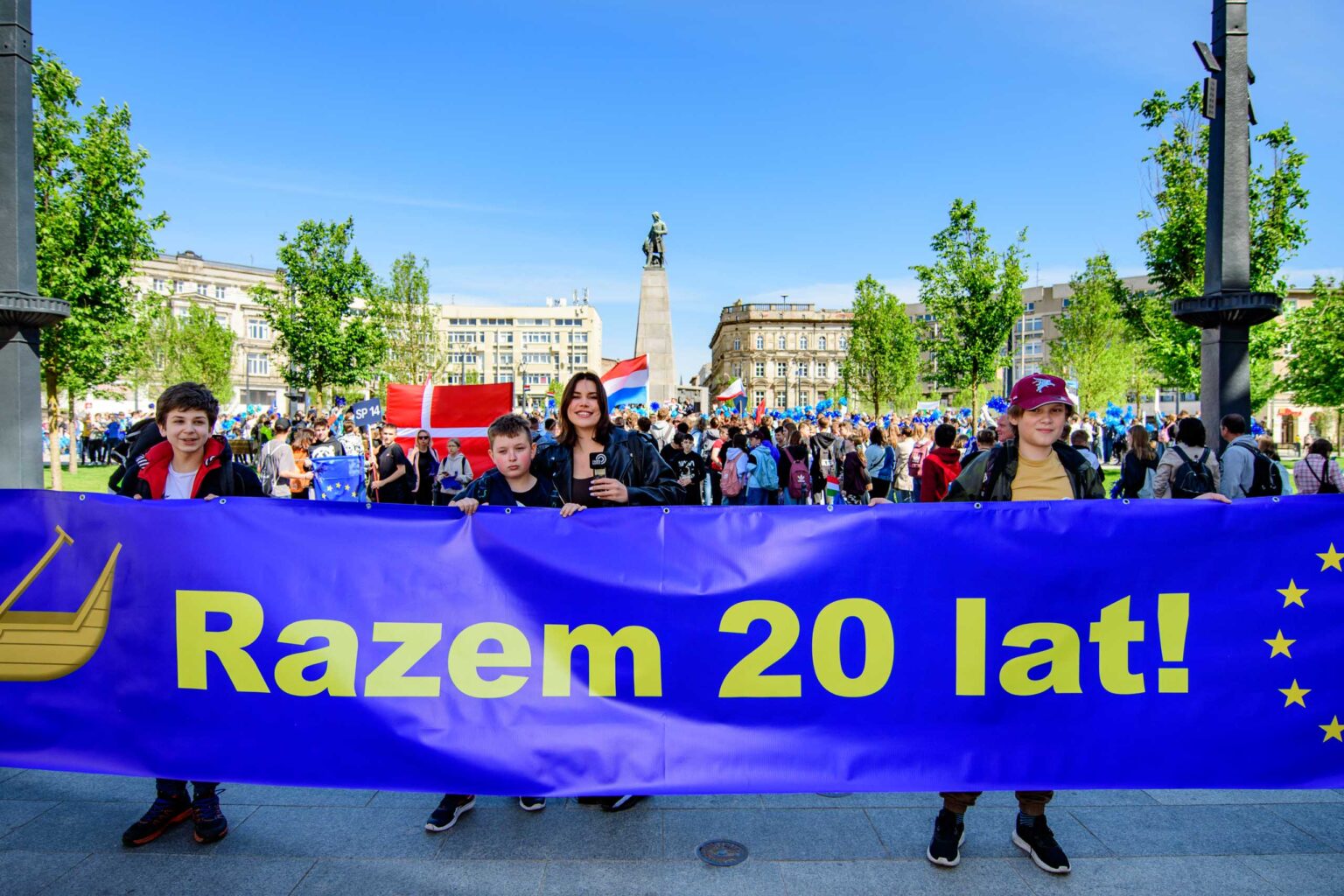 Przemarsz z okazji 20lecia Polski w UE Fot Sebastian Szwajkowski.74