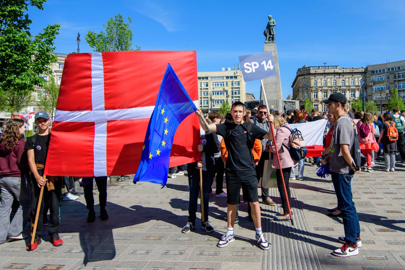 Przemarsz z okazji 20lecia Polski w UE Fot Sebastian Szwajkowski.81