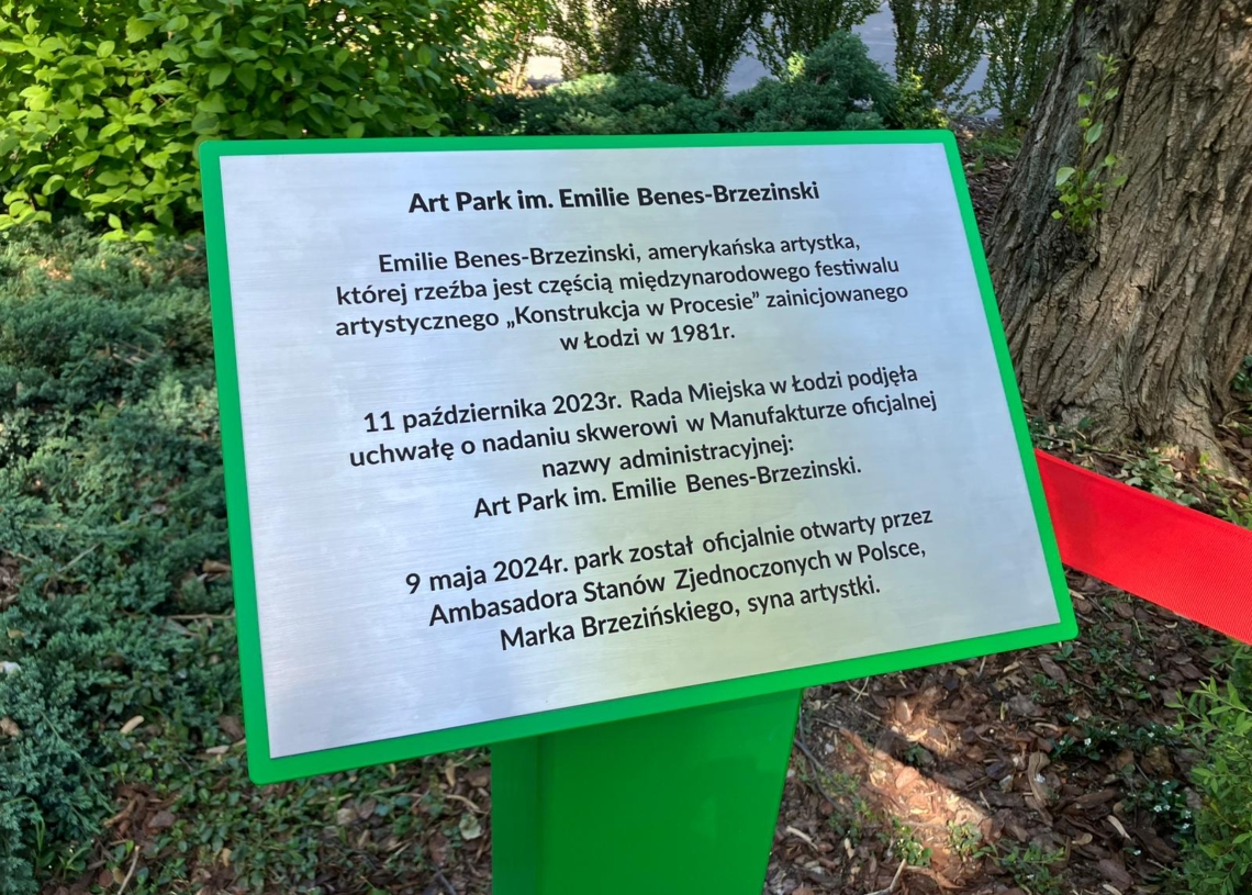 Mark Brzeziński, ambasador Stanów Zjednoczonych w Polsce otworzył Art Park imienia jego matki