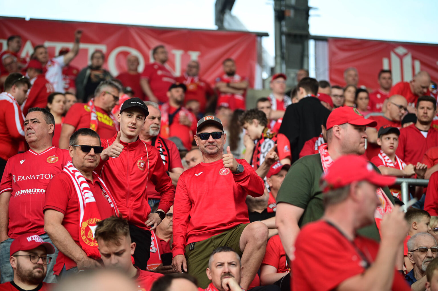 Widzew Lodz vs Lech Poznan kibice Fot Sebastian Szwajkowski 119