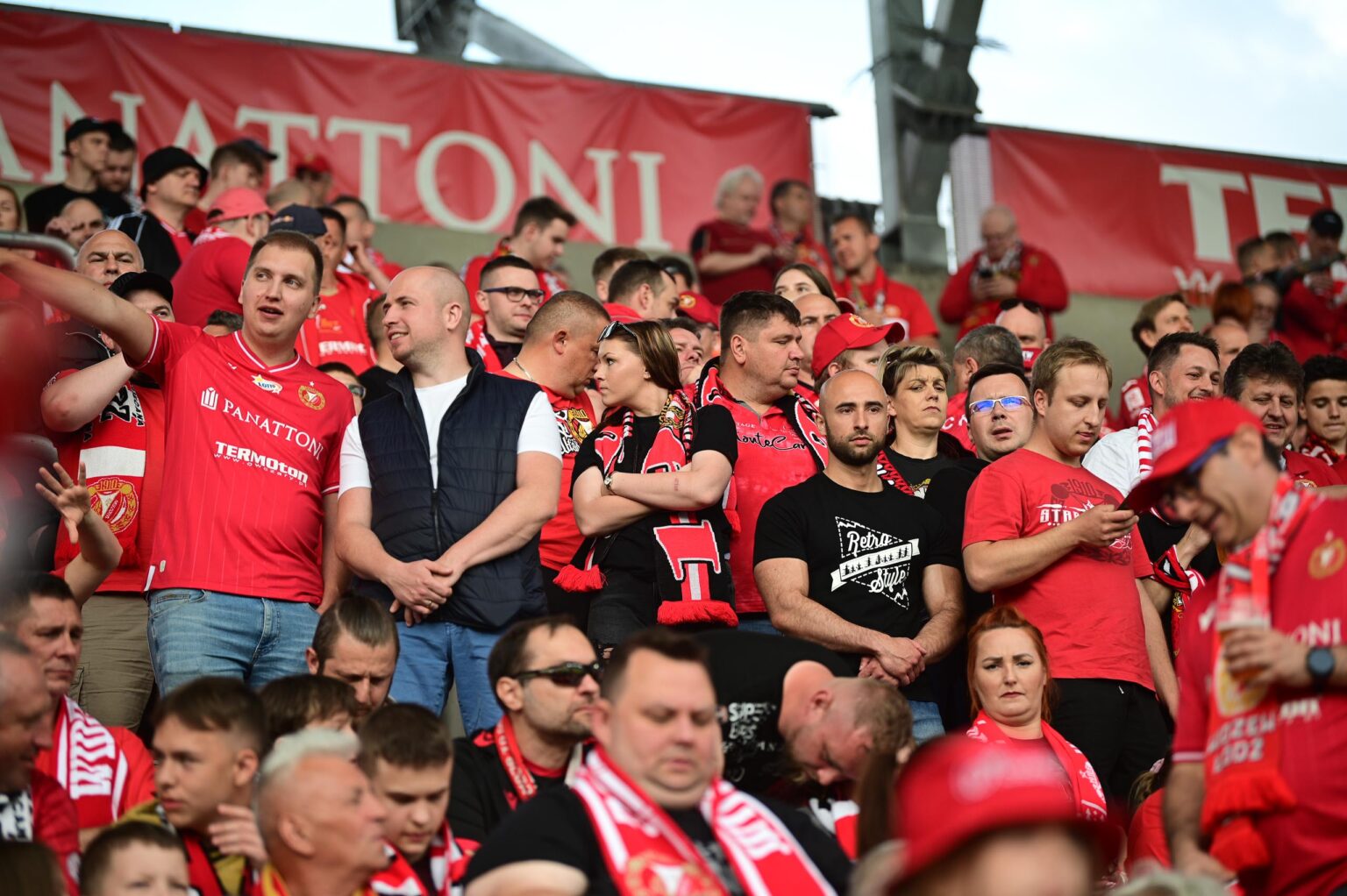 Widzew Lodz vs Lech Poznan kibice Fot Sebastian Szwajkowski 120