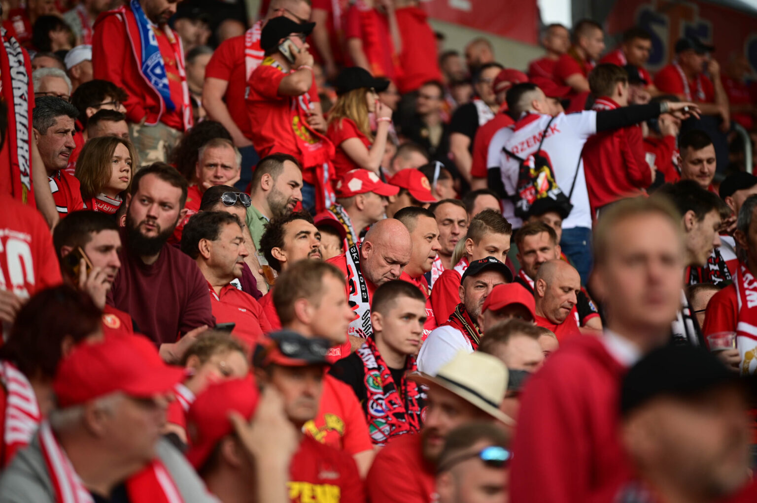 Widzew Lodz vs Lech Poznan kibice Fot Sebastian Szwajkowski 128