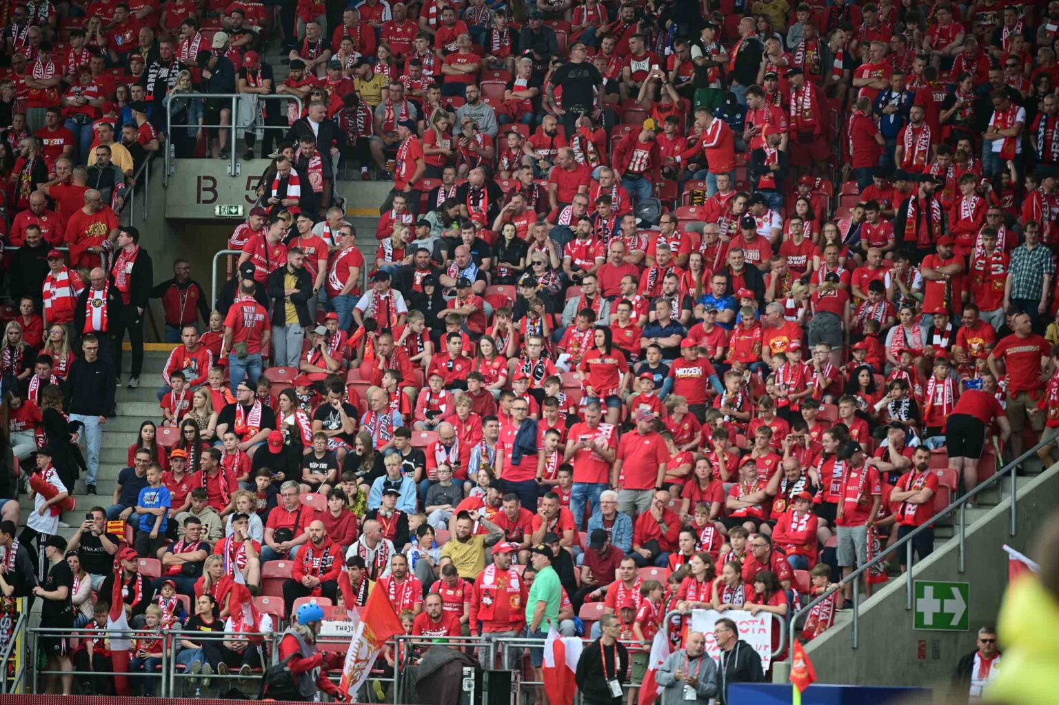 Widzew Lodz vs Lech Poznan kibice Fot Sebastian Szwajkowski 130