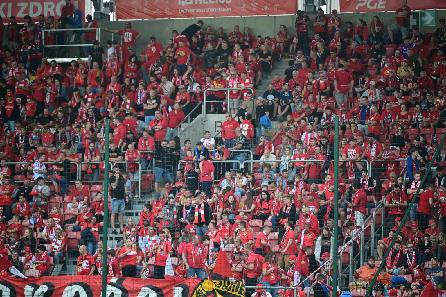 Widzew Lodz vs Lech Poznan kibice Fot Sebastian Szwajkowski 132