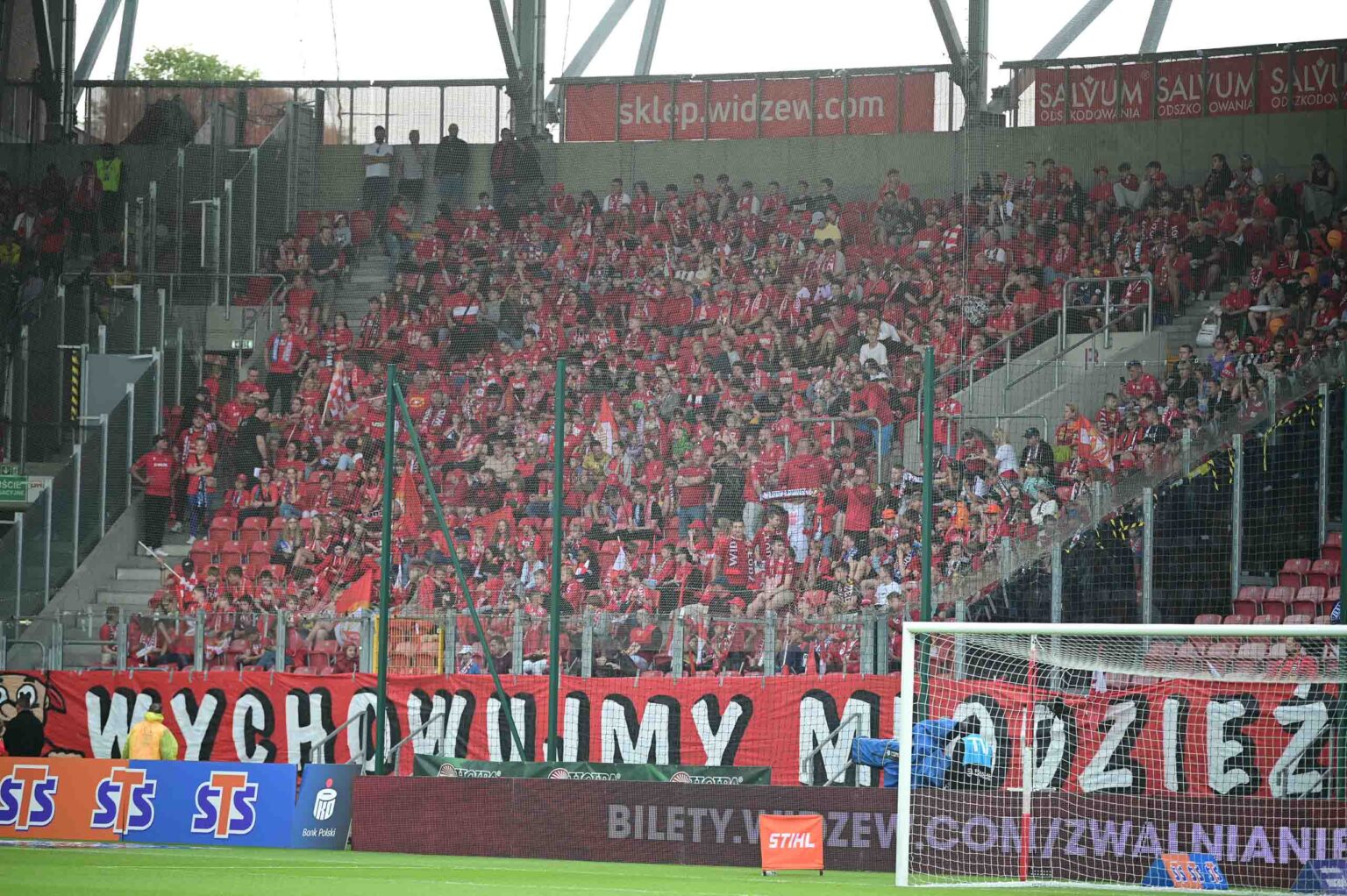 Widzew Lodz vs Lech Poznan kibice Fot Sebastian Szwajkowski 135