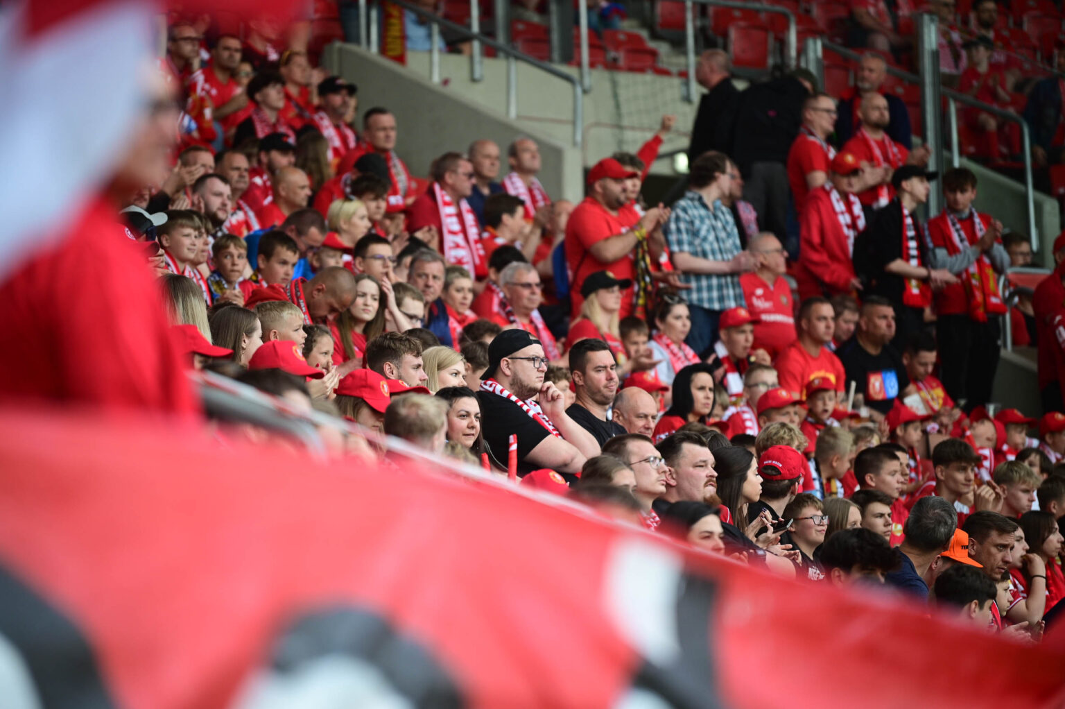 Widzew Lodz vs Lech Poznan kibice Fot Sebastian Szwajkowski 14