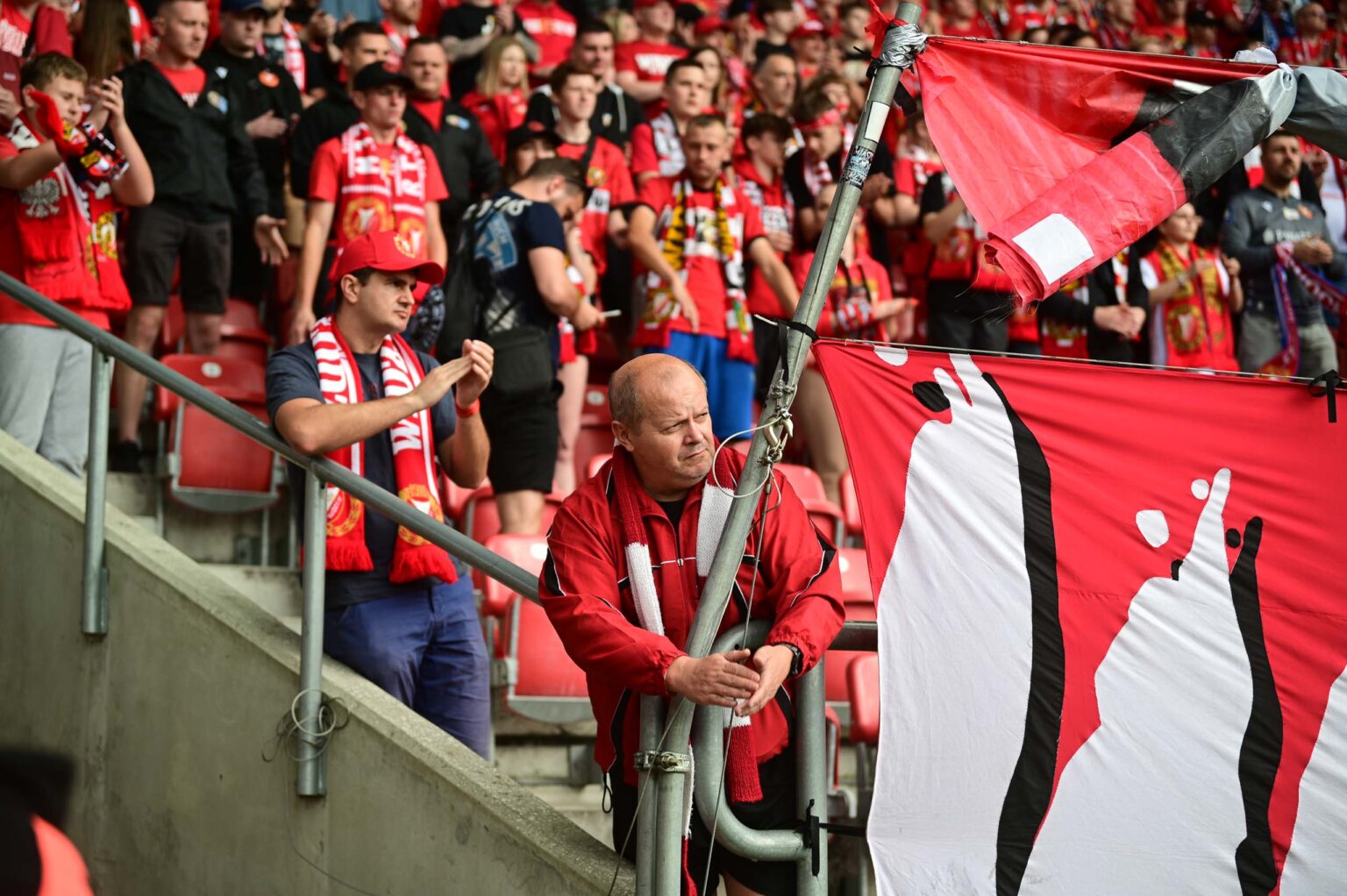 Widzew Lodz vs Lech Poznan kibice Fot Sebastian Szwajkowski 146