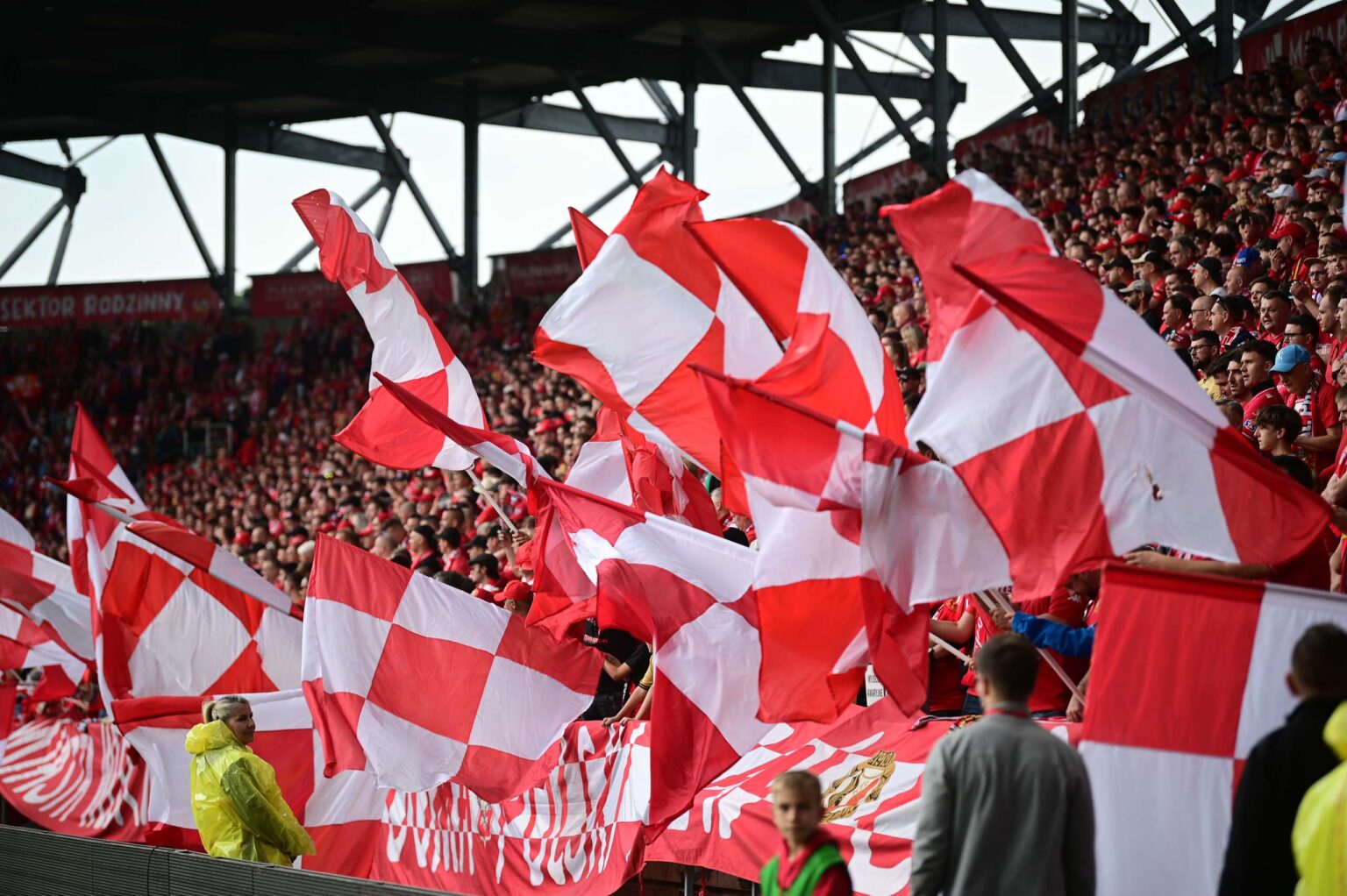 Widzew Lodz vs Lech Poznan kibice Fot Sebastian Szwajkowski 149