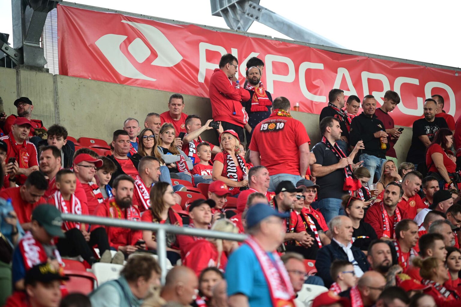 Widzew Lodz vs Lech Poznan kibice Fot Sebastian Szwajkowski 53