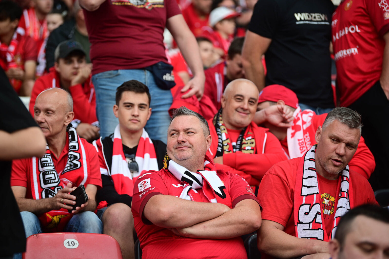 Widzew Lodz vs Lech Poznan kibice Fot Sebastian Szwajkowski 57