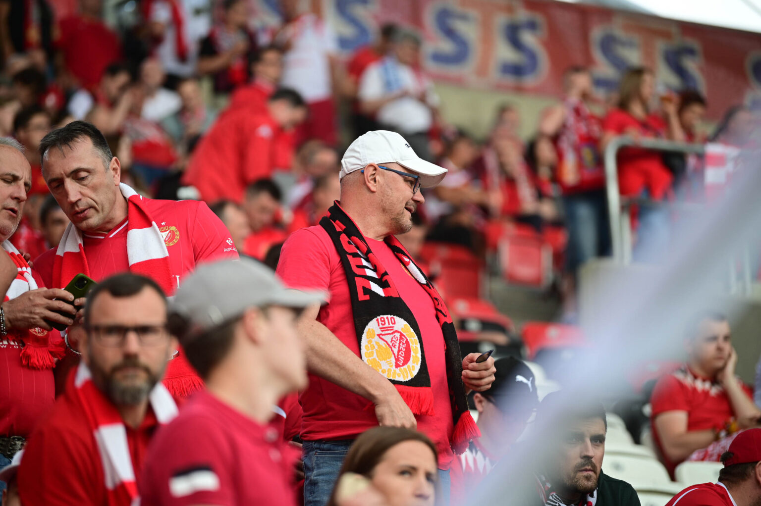 Widzew Lodz vs Lech Poznan kibice Fot Sebastian Szwajkowski 59