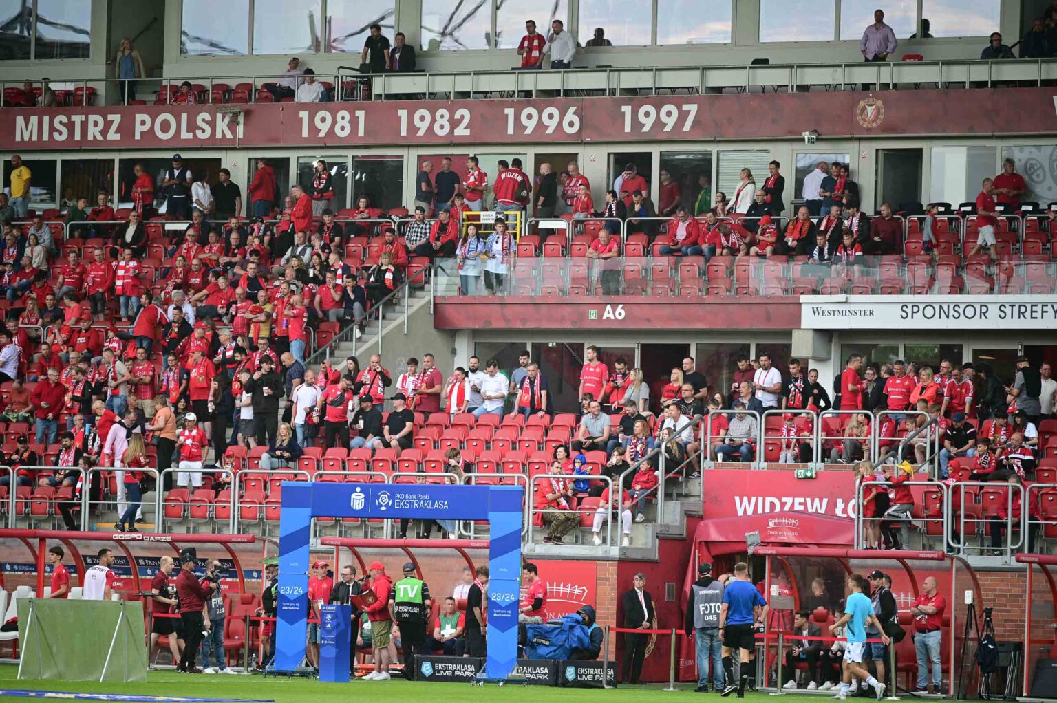 Widzew Lodz vs Lech Poznan kibice Fot Sebastian Szwajkowski 72