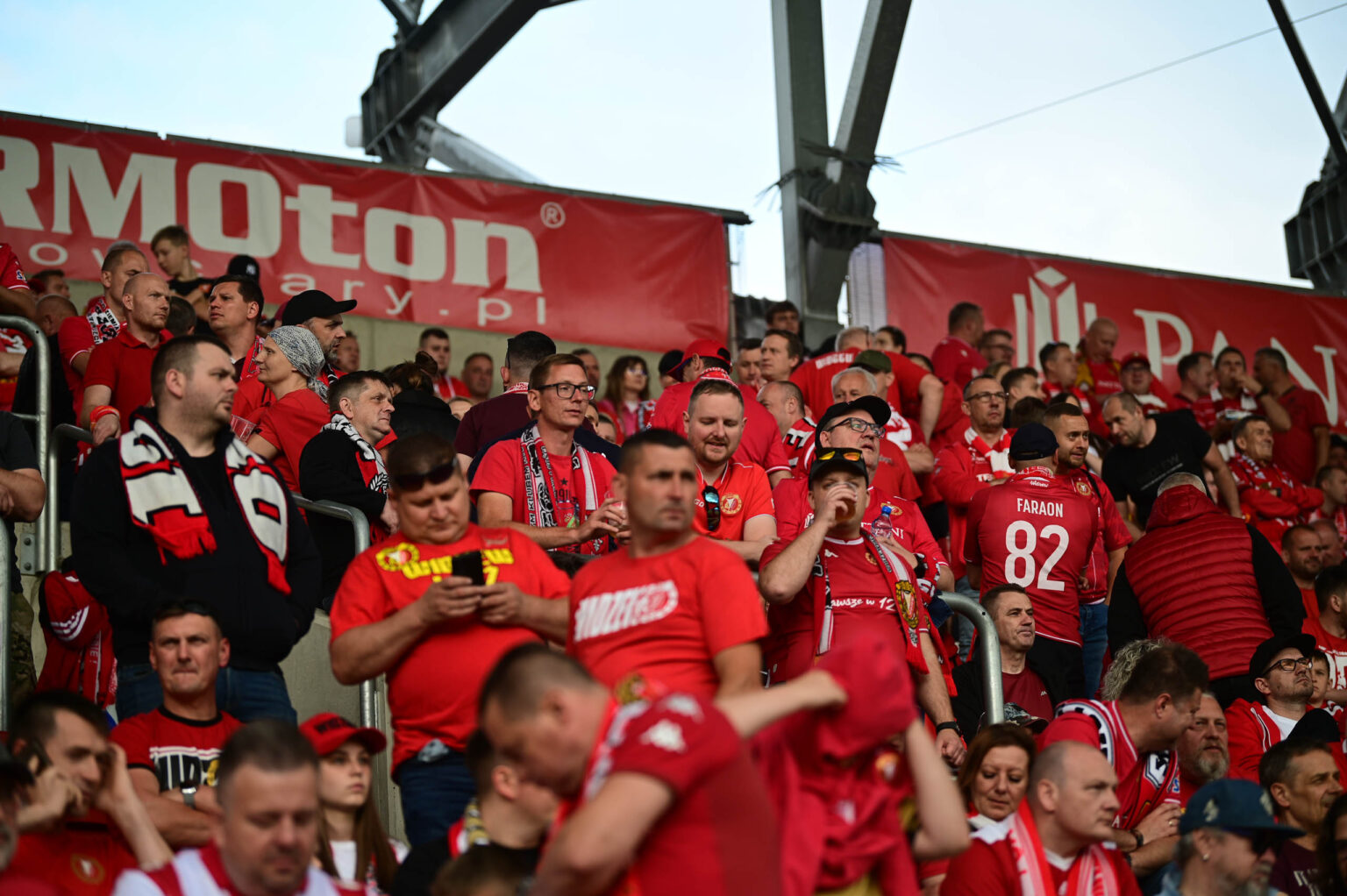 Widzew Lodz vs Lech Poznan kibice Fot Sebastian Szwajkowski 94