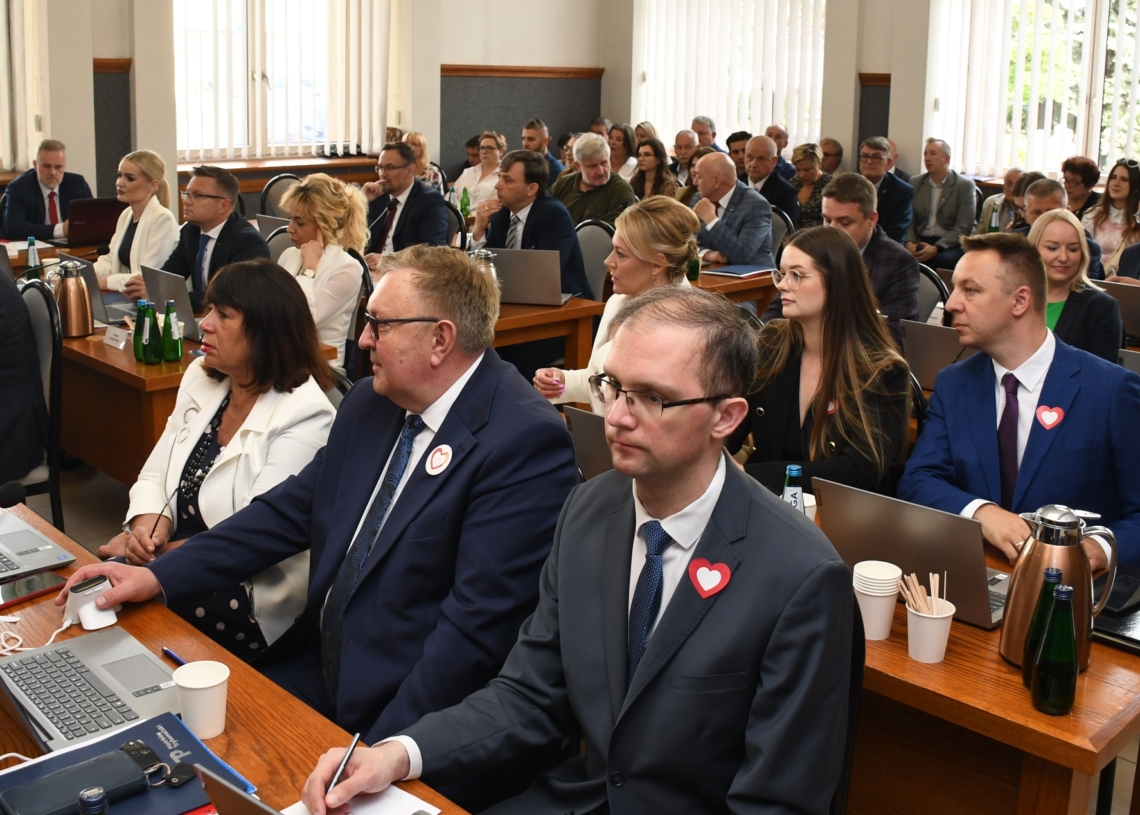 Pierwsza sesja nowej Rady Miasta Piotrkowa Trybunalskiego 1 Pierwsza sesja nowej Rady Miasta Piotrkowa Trybunalskiego