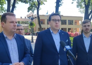 Eurowybory 2024. Tomasz Grabarczyk: Unia Europejska nie ułatwia życia małym i średnim przedsiębiorcom 10 Tomasz Grabarczyk w Rzgowie