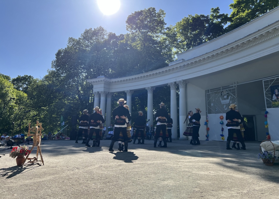 Koncert Akademickiego Zespołu Pieśni i Tańca Uniwersytetu Łódzkiego „Kujon” [WIDEO]