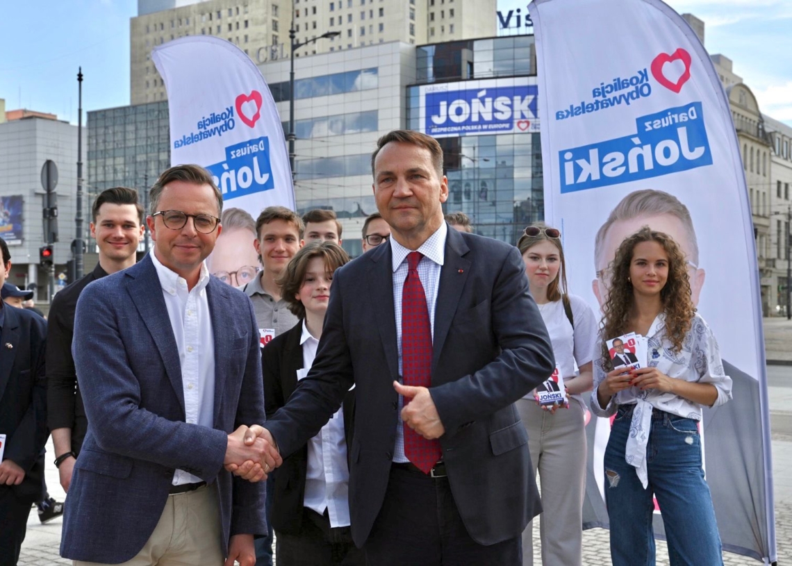 Eurowybory 2024. Dariusz Joński i Radosław Sikorski w Łodzi. Mówili o bezpieczeństwie 1 Dariusz Joński i Radosław Sikorski w Łodzi