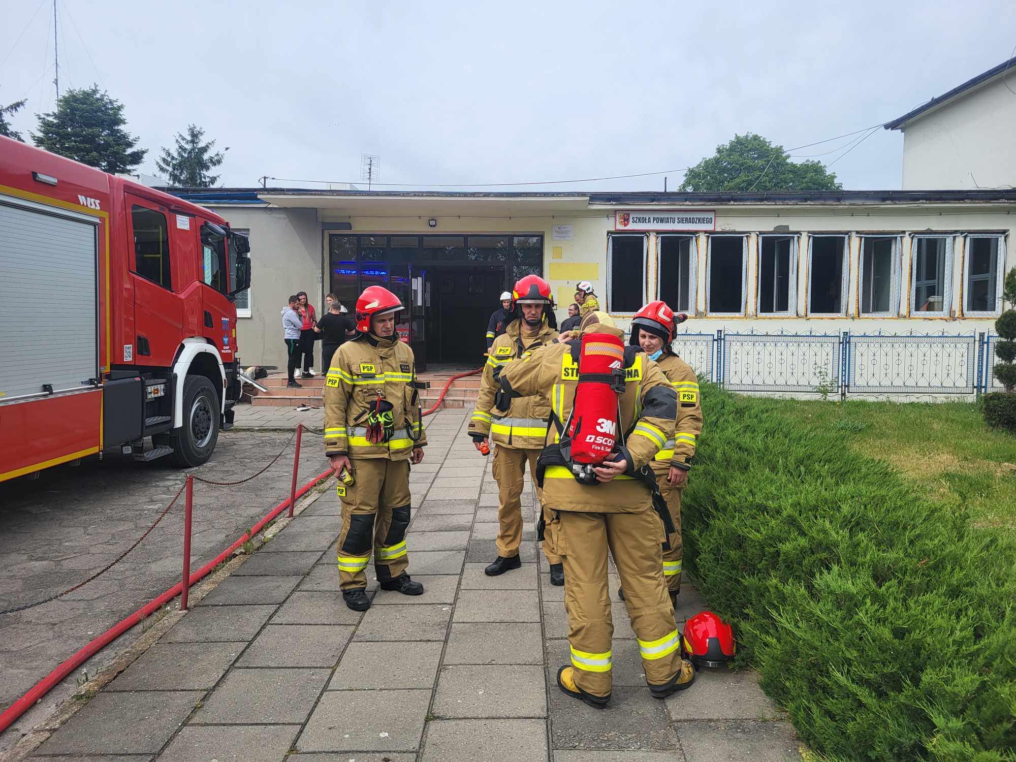 Pożar szkoły w Warcie