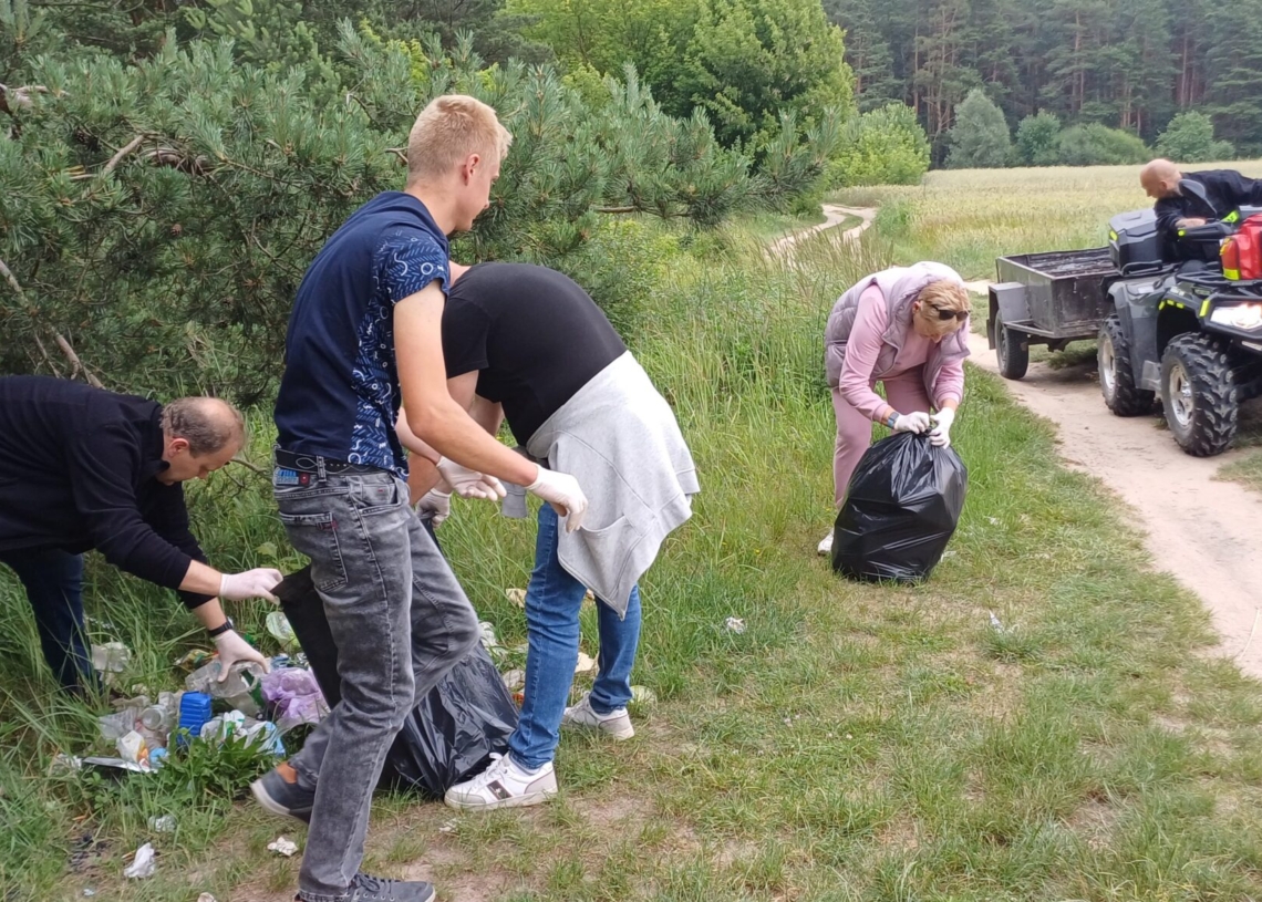 Mieszkańcy Sulejowa w powiecie piotrkowskim sprzątali Wapienniki