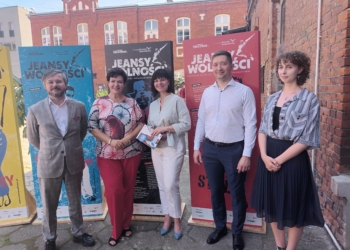 Finał projektu "Jeansy Wolności" na Off Piotrkowskiej w Łodzi