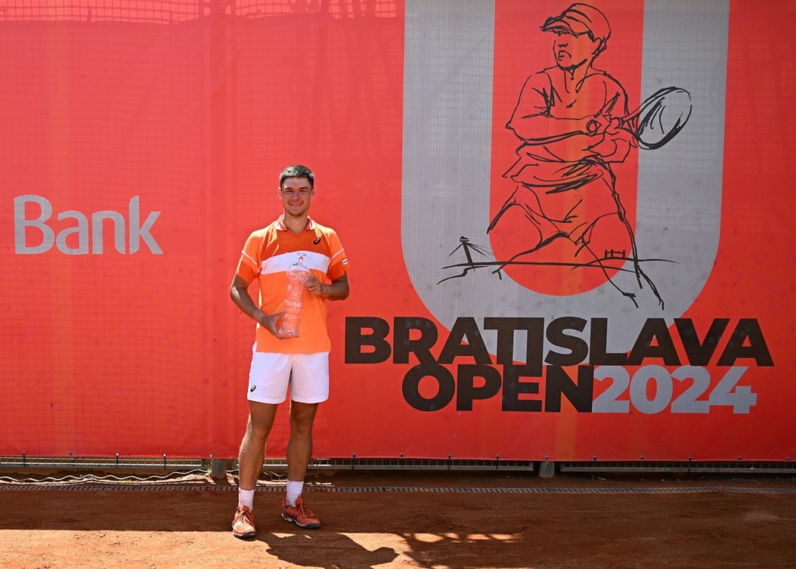 Kamil Majchrzak z pierwszym triumfem poza Afryką. Polak wygrał challengera w Bratysławie 1 Kamil Majchrzak z pierwszym triumfem poza Afryką. Polak wygrał challengera w Bratysławie