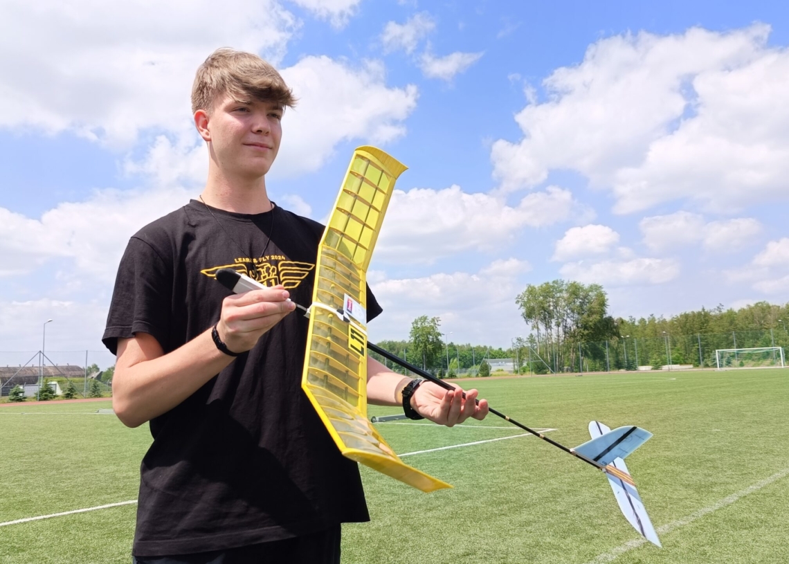 W tegorocznej edycji konkursu Learn&Fly bierze udział ponad 120 osób 1 Konkurs Learn&Fly