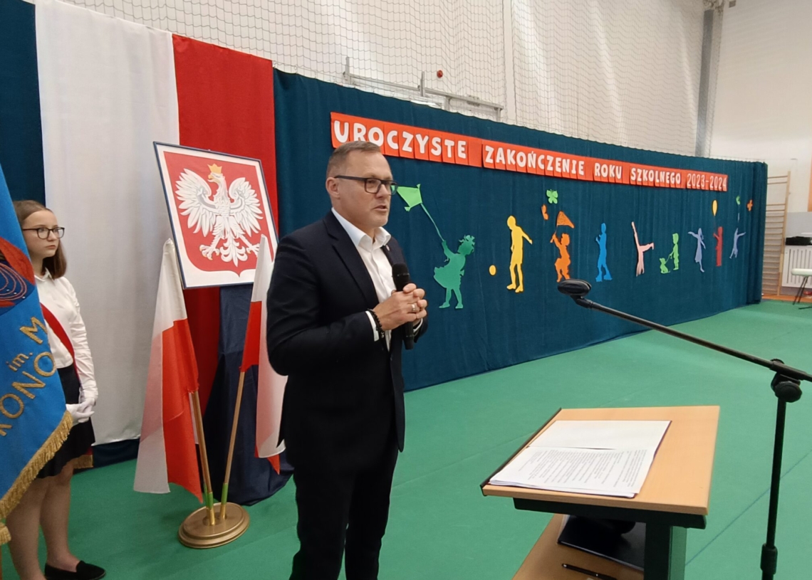 Wojewódzkie zakończenie roku w Sieradzu z udziałem wiceminister edukacji Katarzyny Lubnauer