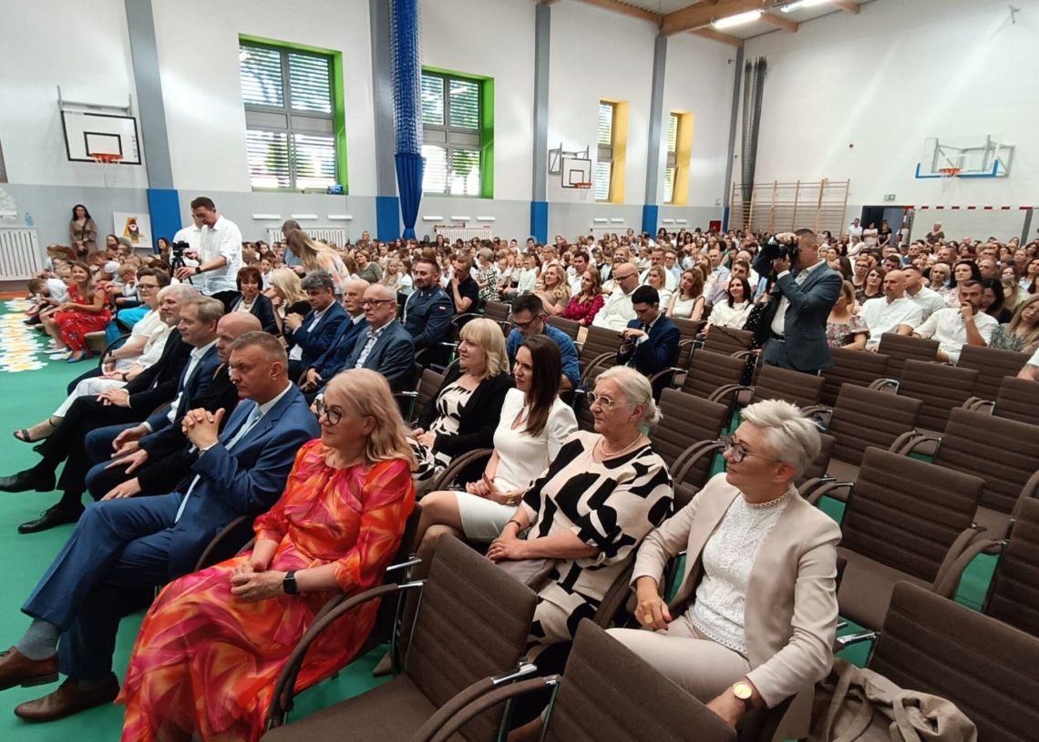 Wojewódzkie zakończenie roku w Sieradzu z udziałem wiceminister edukacji Katarzyny Lubnauer