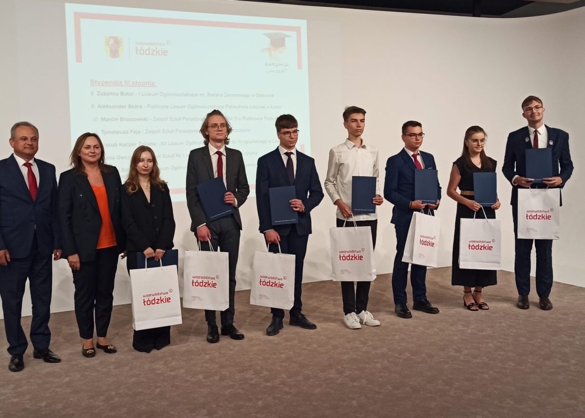 Wręczono stypendia naukowe Marszałka Województwa Łódzkiego
