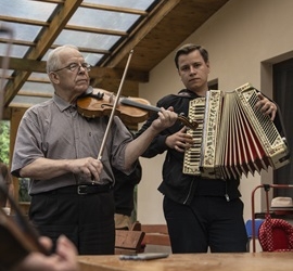 Kapela Jana Szymańskiego z Albinowa z nagrodą 58. Ogólnopolskiego Festiwalu Kapel i Śpiewaków Ludowych w Kazimierzu Dolnym