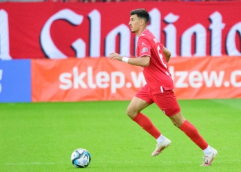 Juljan Shehu zostaje w Widzewie. Albańczyk podpisał nowy kontakt